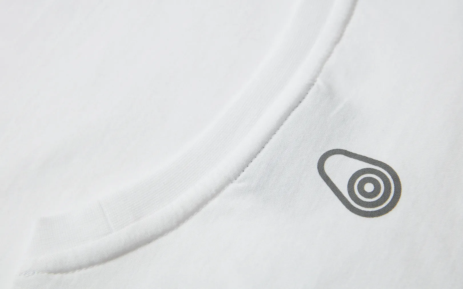 barcelona_tee_3.webp BARCELONA TEE