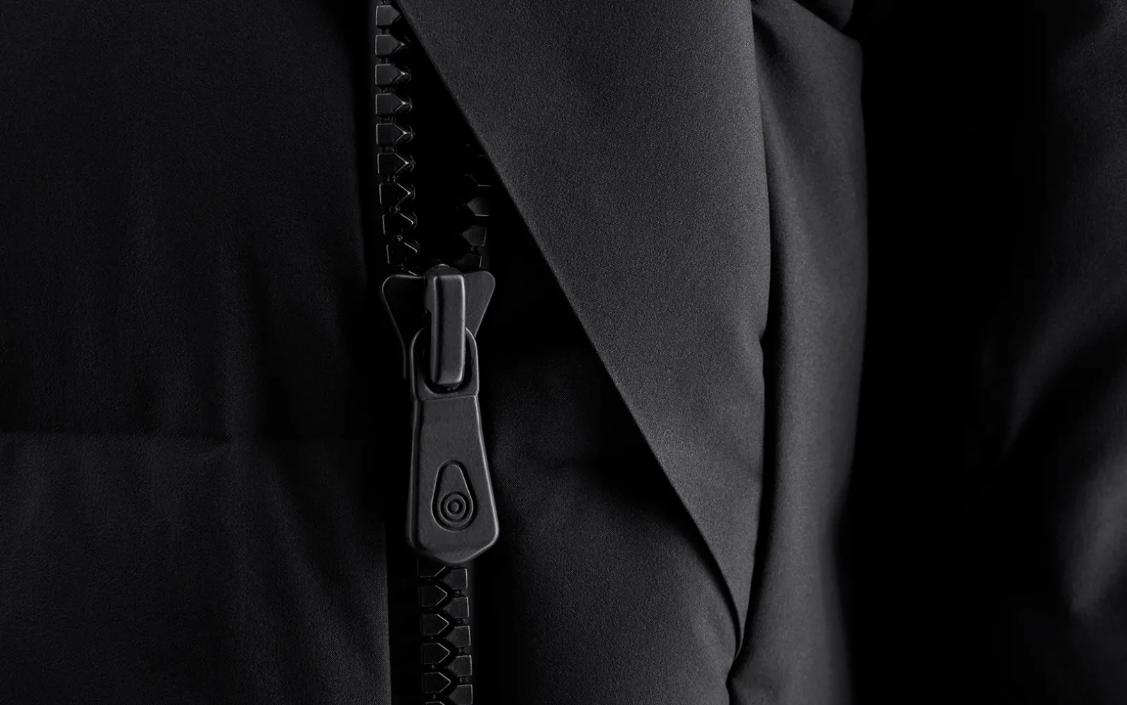 black_ice_gore_tex_down_j_2.webp BLACK ICE GORE TEX DOWN JACKET