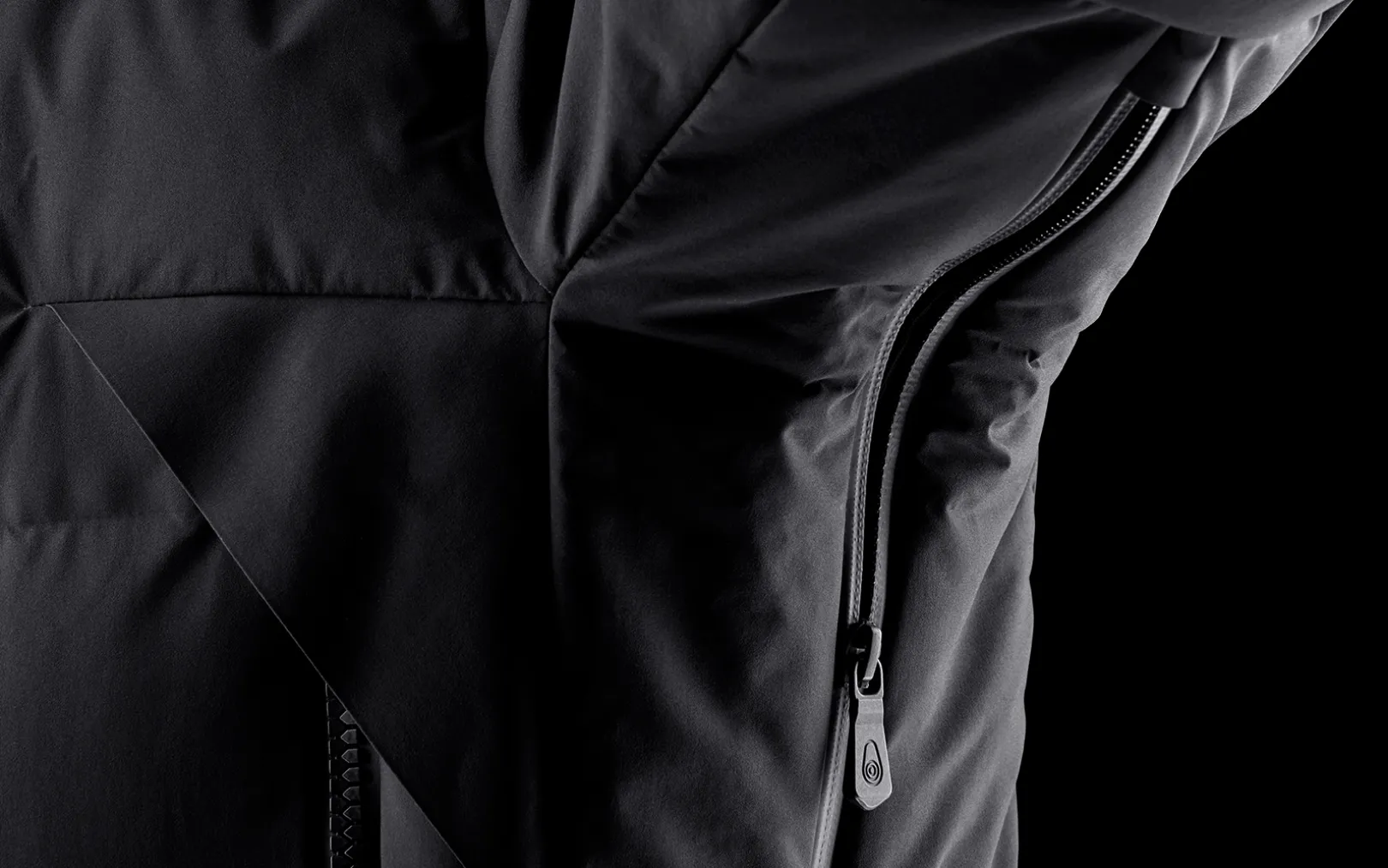 black_ice_gore_tex_down_j_7.webp BLACK ICE GORE TEX DOWN JACKET