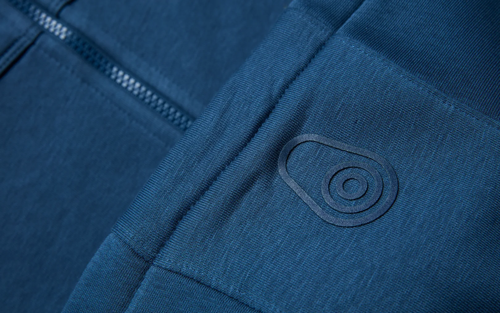 bowman_logo_zip_hood_4-3.webp BOWMAN LOGO ZIP HOOD