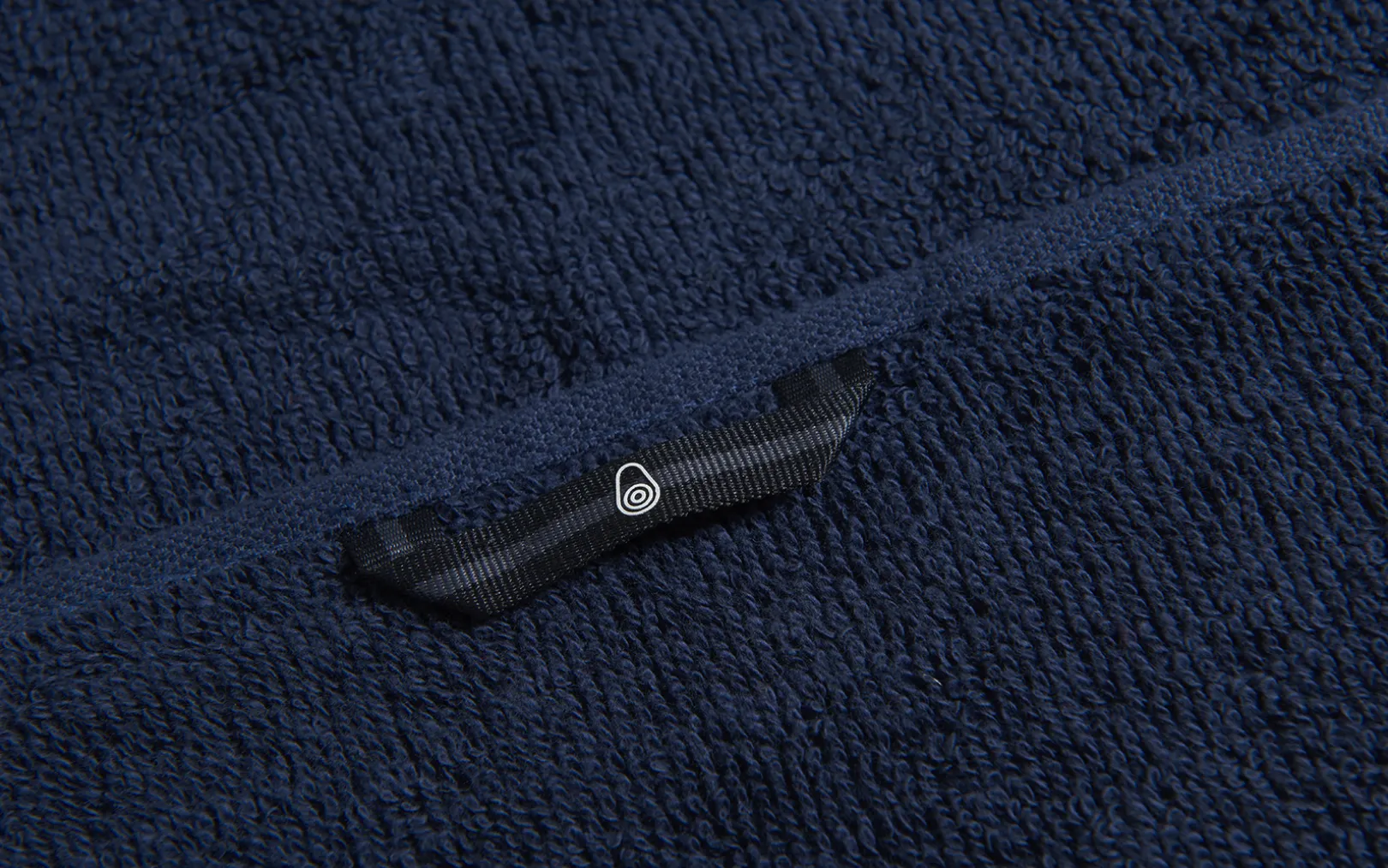 bowman_towel_2-2.webp BOWMAN TOWEL