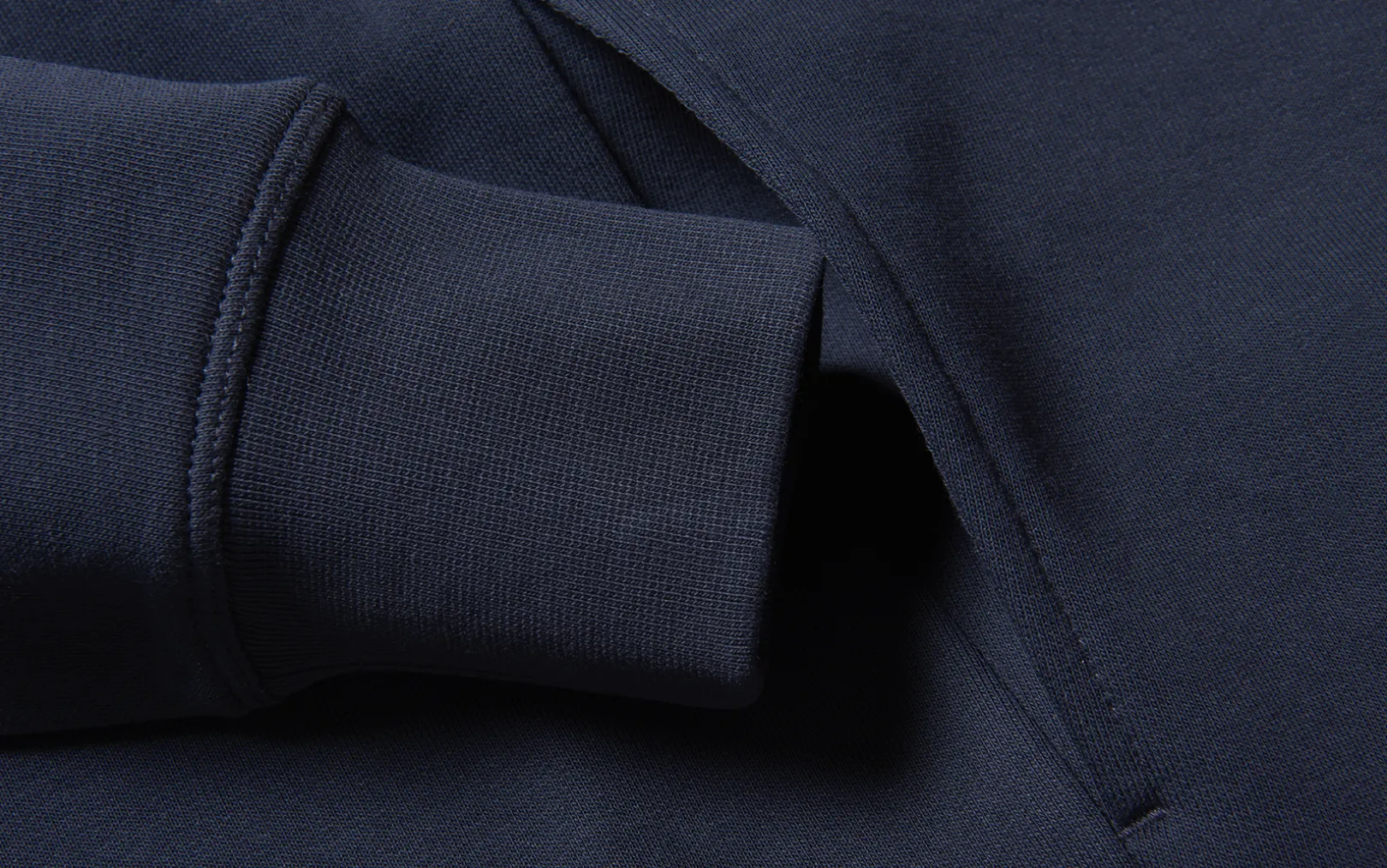 bowman_zip_hood_3-4.webp BOWMAN ZIP HOOD
