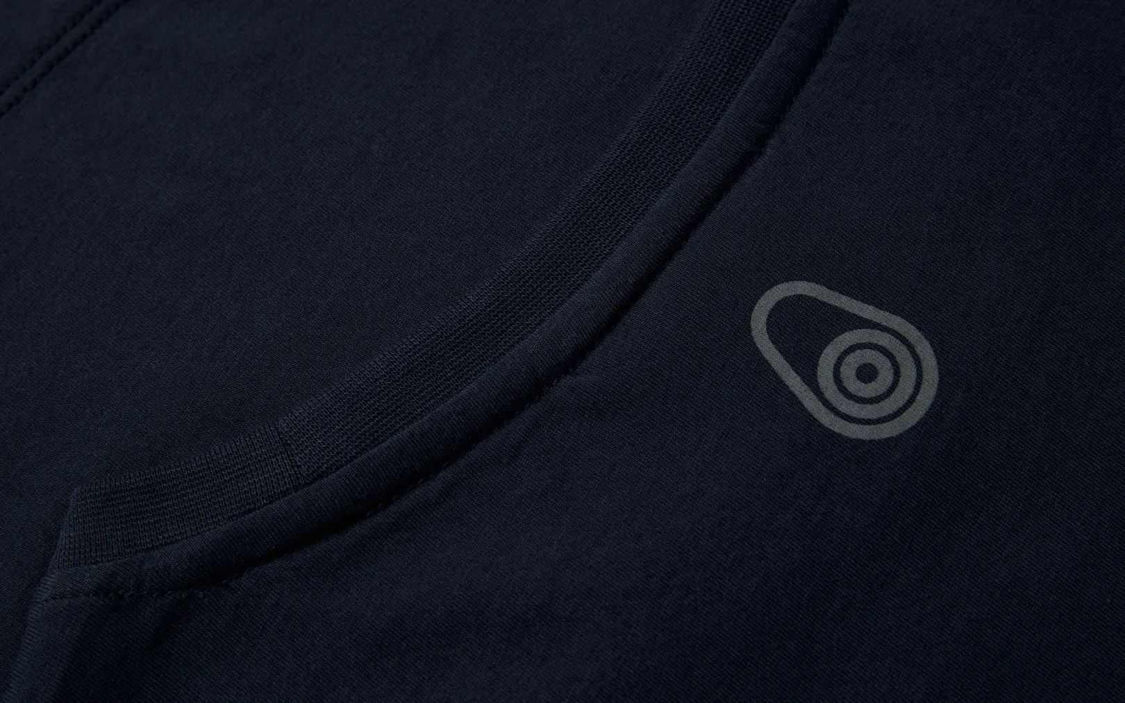 logo_ls_tee_3.webp LOGO LS TEE