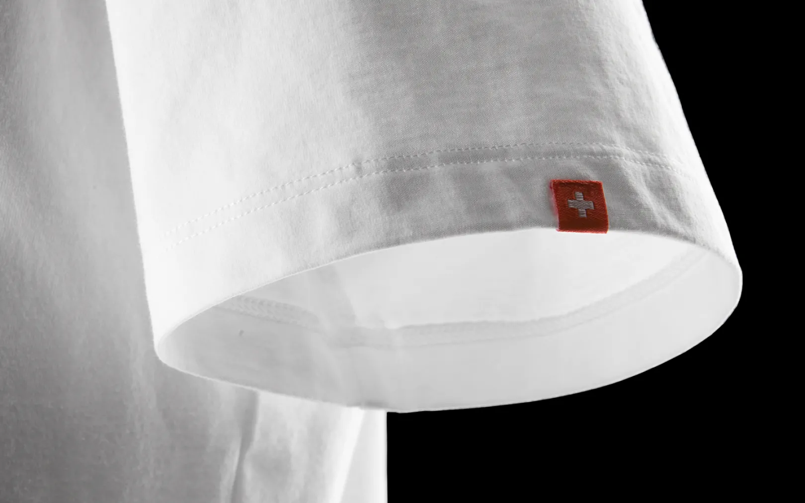 logo_tee_3-1.webp LOGO TEE