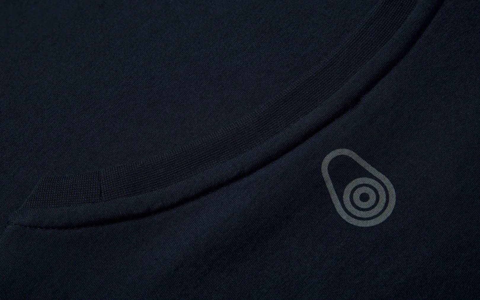 logo_tee_3.webp LOGO TEE