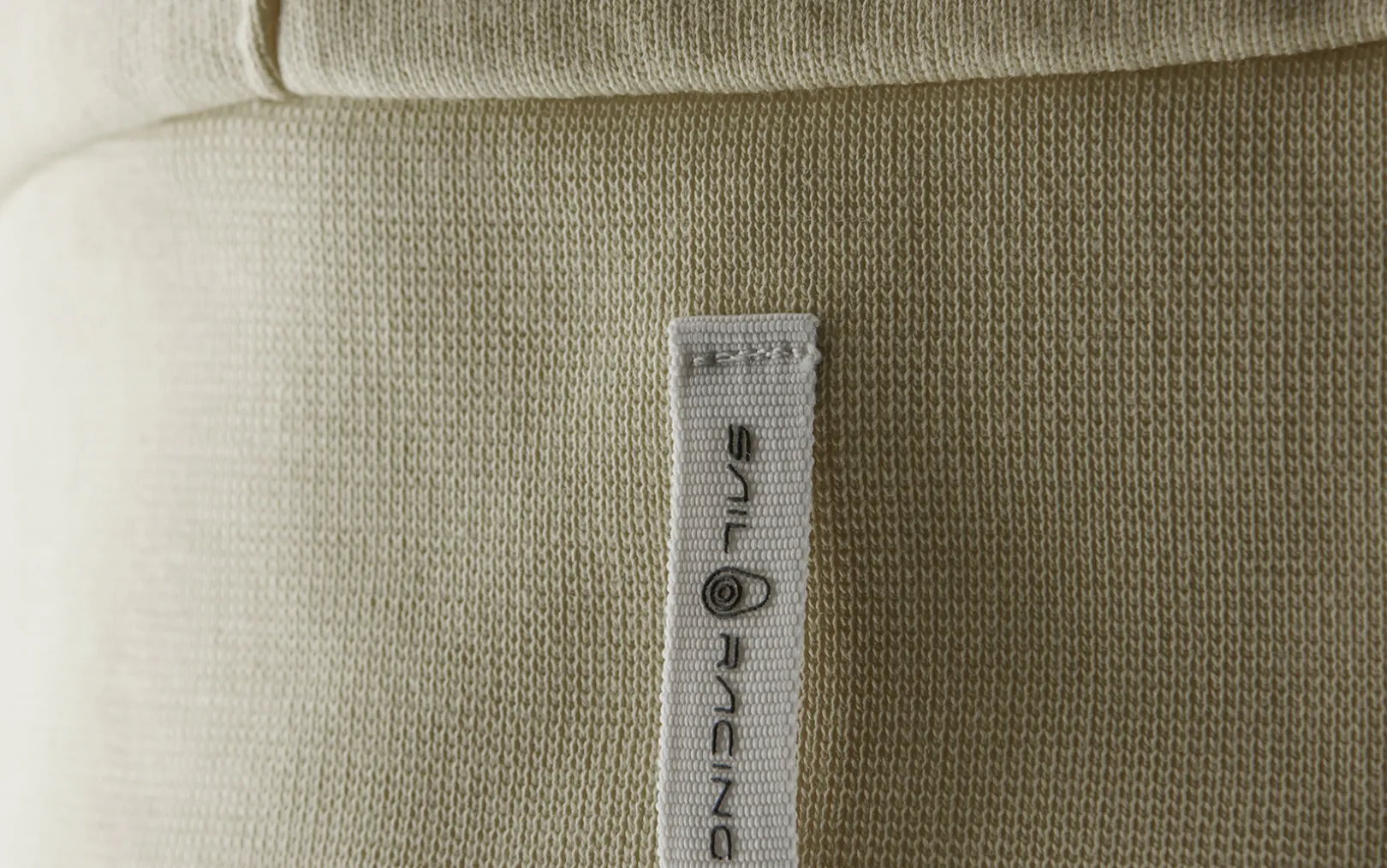 ocean_tneck_3-4.webp OCEAN T-NECK