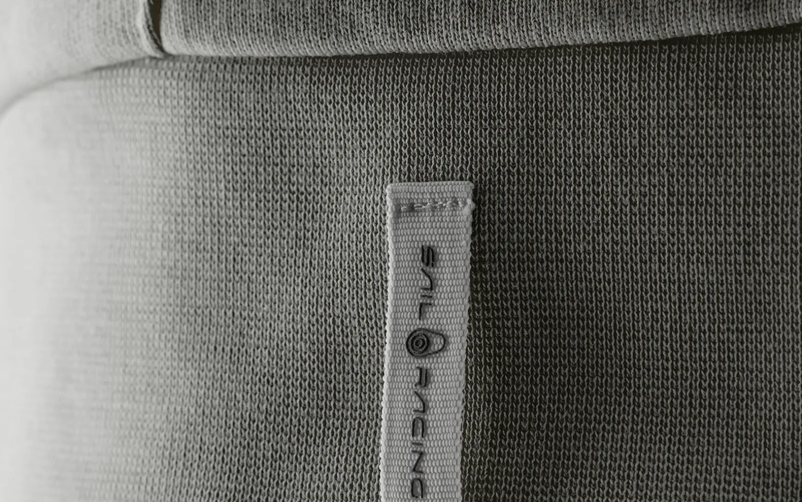 ocean_tneck_3.webp OCEAN T-NECK