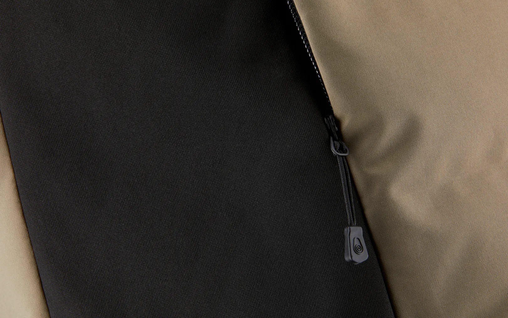 race_welded_light_vest_3-4.webp RACE WELDED LIGHT VEST