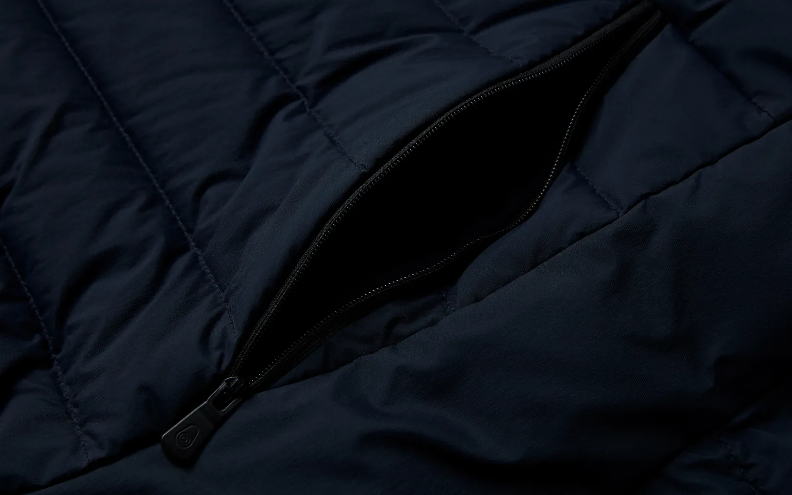 spray_down_vest_3-2.webp SPRAY DOWN VEST