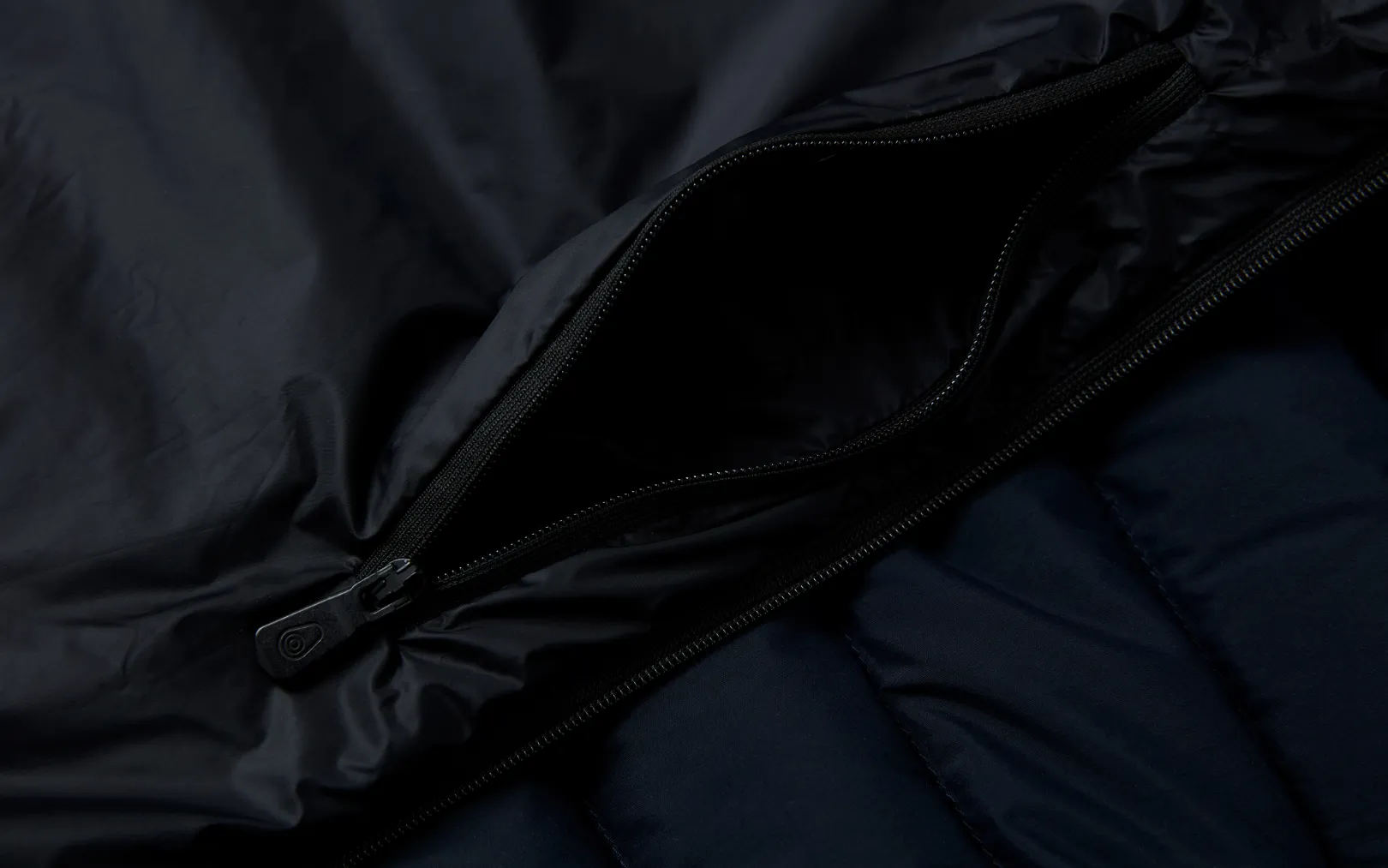 spray_down_vest_4-2.webp SPRAY DOWN VEST