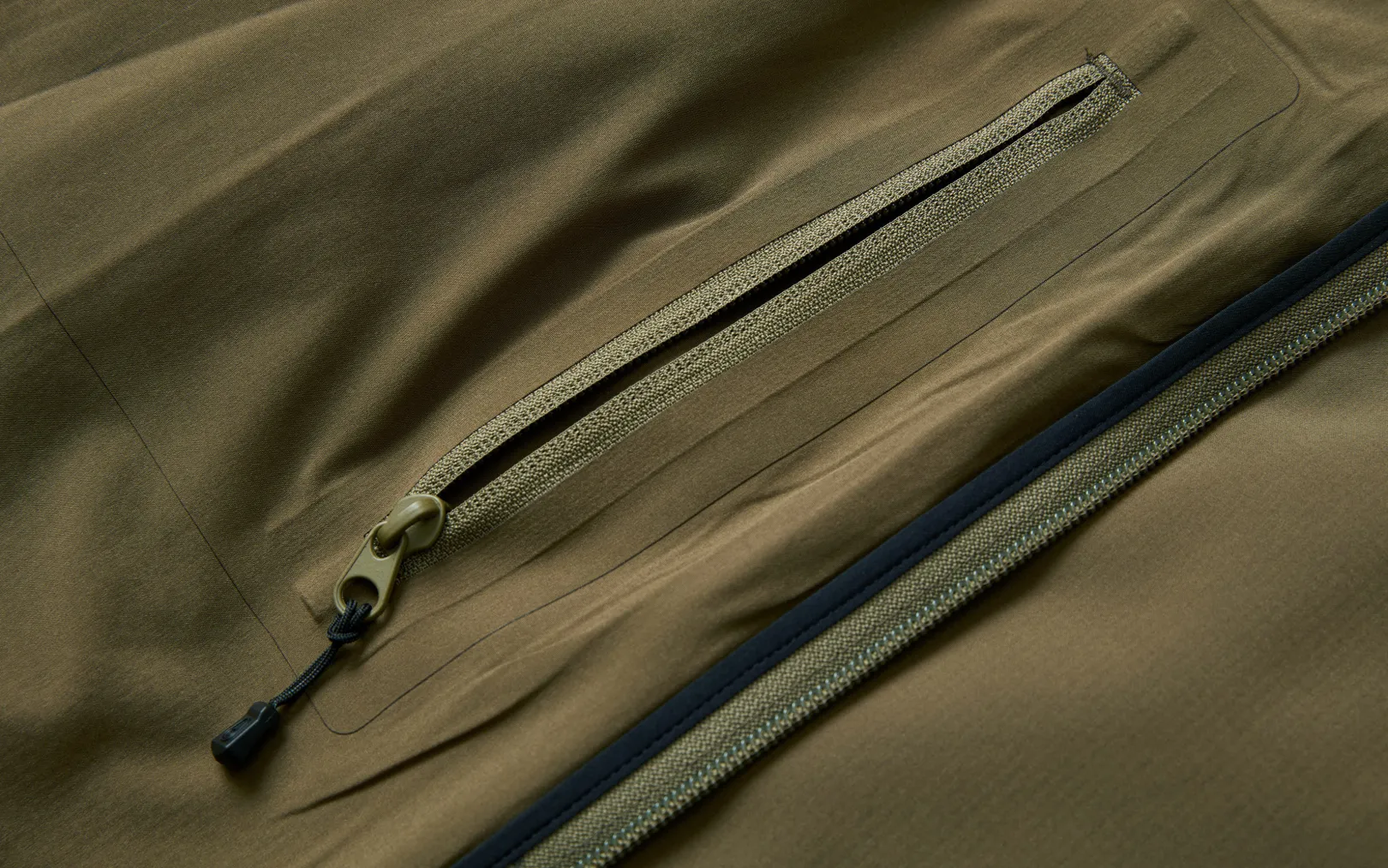 spray_softshell_hood_4-1.webp SPRAY SOFTSHELL HOOD