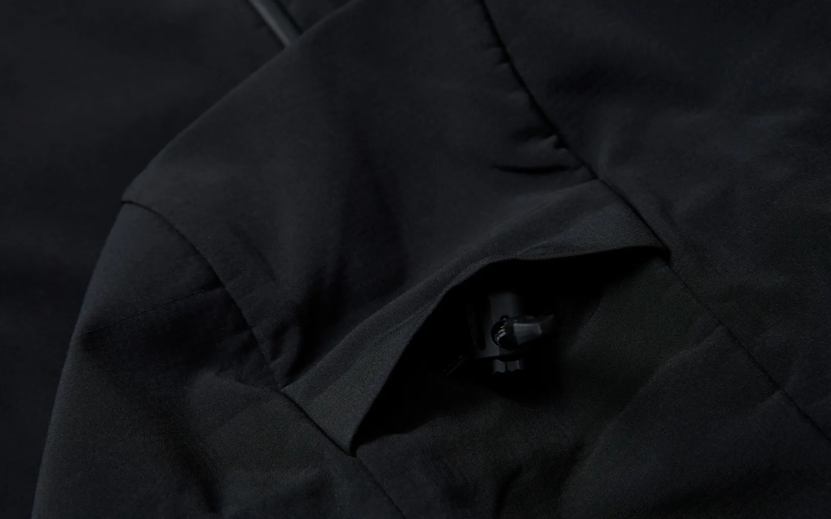 spray_softshell_hood_4.webp SPRAY SOFTSHELL HOOD