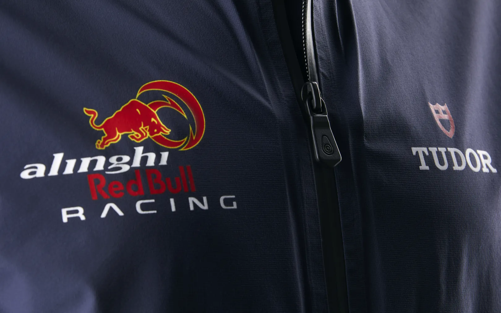 w_arbr_tech_jacket_2.webp W ARBR TECH JACKET