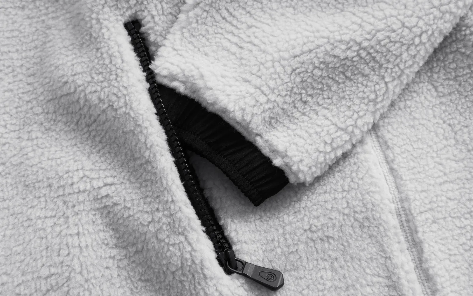 w_gale_pile_half_zip_3-2.webp W GALE PILE HALF ZIP