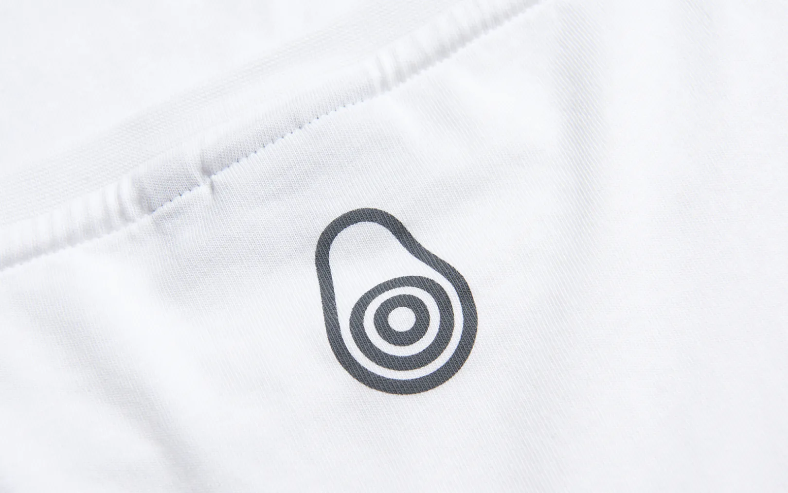 w_gale_tee_3-4.webp W GALE TEE