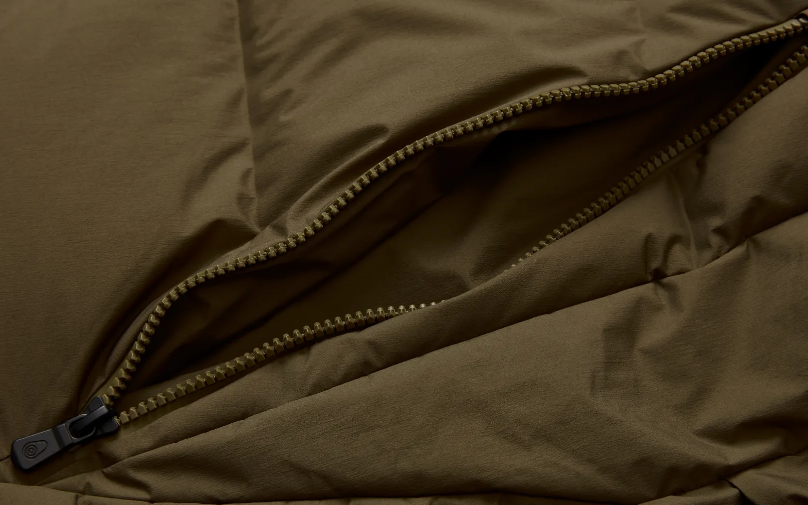 w_race_edition_down_parka_3-1.webp W RACE EDITION DOWN PARKA