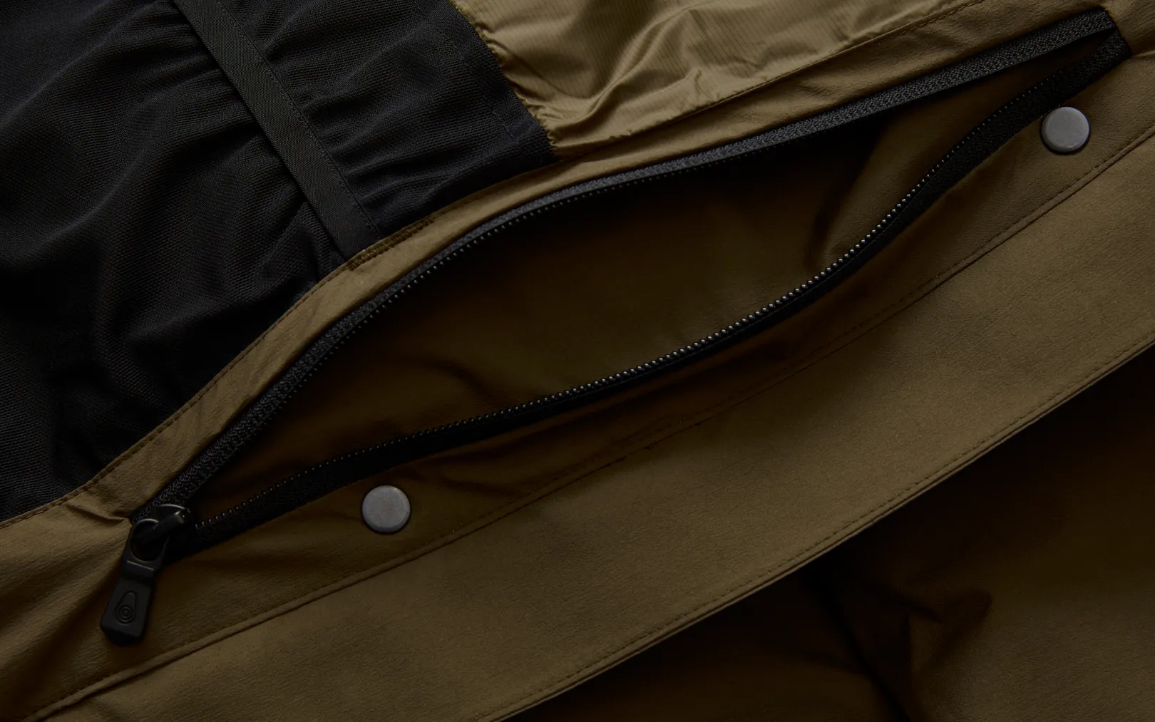 w_race_edition_down_parka_5-1.webp W RACE EDITION DOWN PARKA