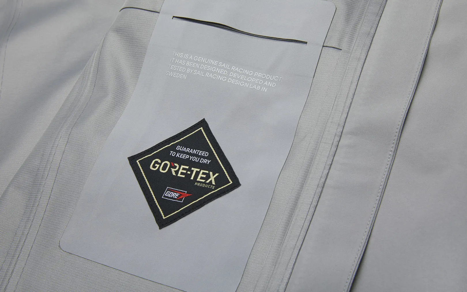 w_race_gore_tex_coat_4-1.webp W RACE GORE TEX COAT