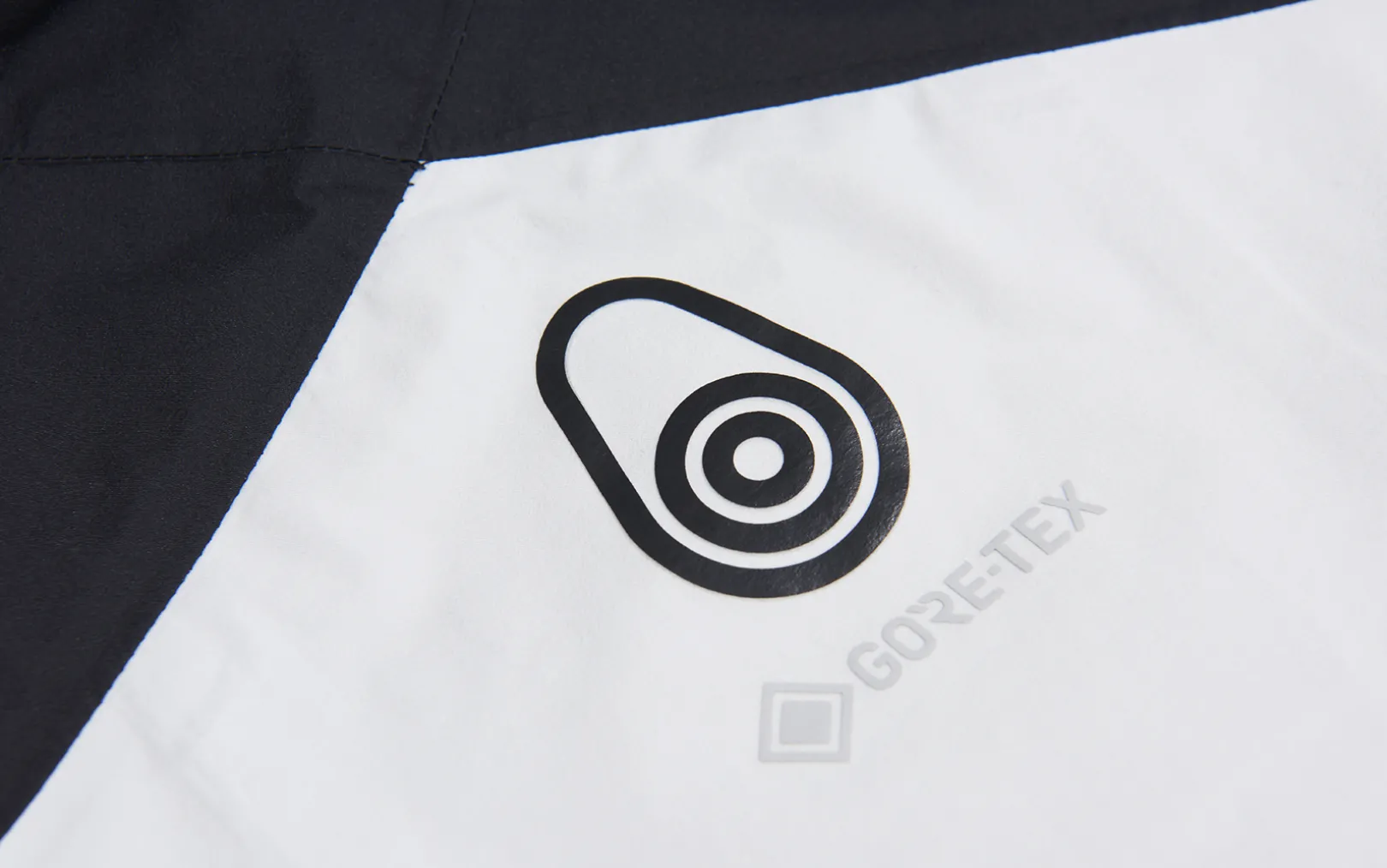 w_spray_gore_tex_jacket_3-1.webp W SPRAY GORE TEX JACKET